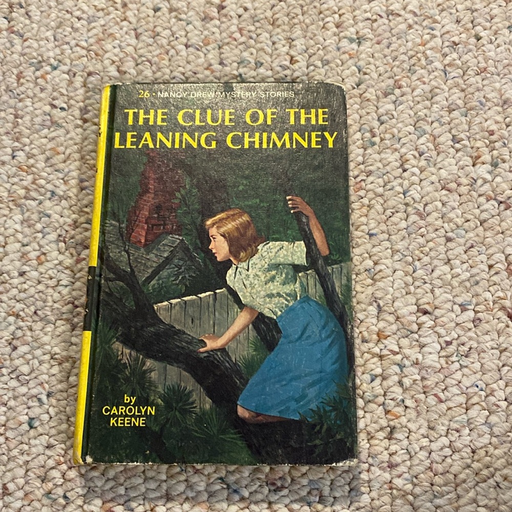 Vintage 1967 Nancy Drew Mystery Stories - The Clue of the Leaning Chimney